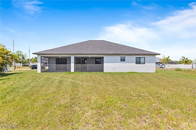 1206 SW 20th Ave in Cape Coral, FL - Building Photo - Building Photo