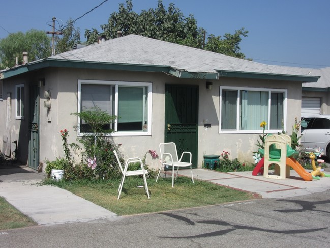 13911-13917 Los Angeles St in Baldwin Park, CA - Building Photo - Building Photo