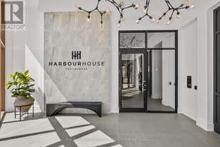 31 Huron St in Collingwood, ON - Building Photo