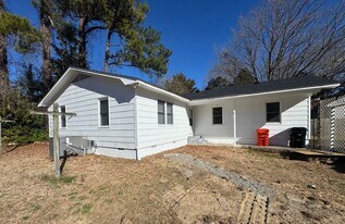 108 Jennings Dr in Elizabeth City, NC - Building Photo