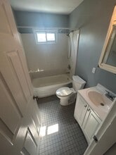 1562 Loney Ln in Louisville, KY - Building Photo - Building Photo