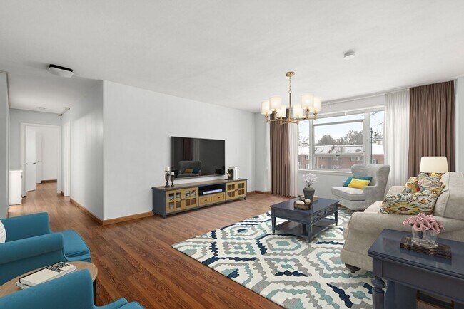 10 Hammond Pond Pkwy in Newton, MA - Building Photo - Building Photo