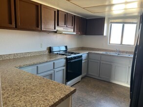 6936 Kepler Dr in Las Vegas, NV - Building Photo - Building Photo