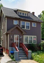 2002 Nelawood Rd in East Cleveland, OH - Building Photo - Building Photo