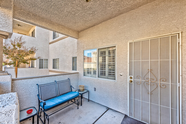 3327 Erva St in Las Vegas, NV - Building Photo - Building Photo