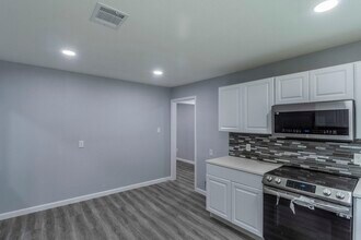 4118 Groton Dr in Houston, TX - Building Photo - Building Photo