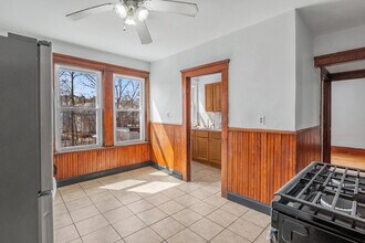 209 Harrison Ave, Unit 2 in Woonsocket, RI - Building Photo - Building Photo