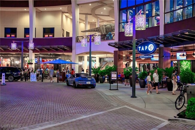 property at 833 Reef Point Cir