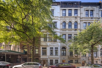 68 W 82nd St in New York, NY - Building Photo - Building Photo