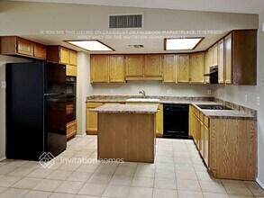 8831 N 37th Dr, Unit 132 in Phoenix, AZ - Building Photo - Building Photo