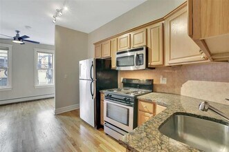 364 7th St in Jersey City, NJ - Building Photo - Building Photo