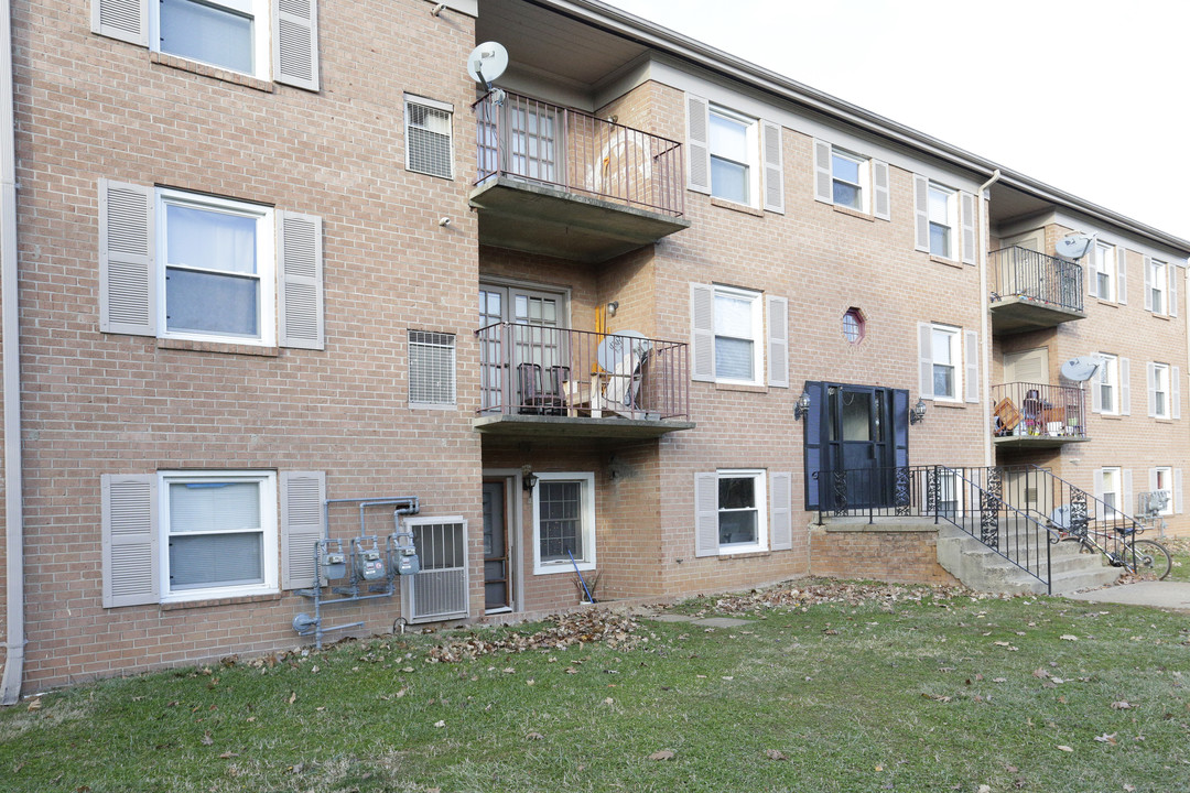 Fauquier Apartments in Warrenton, VA - Building Photo