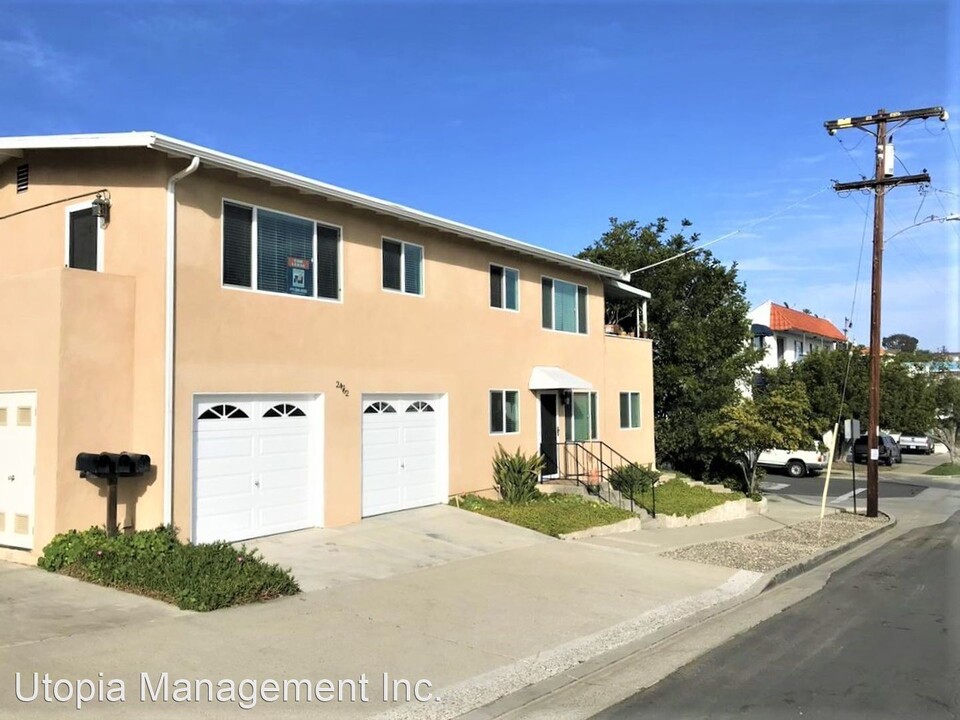24762 La Paz Ave in Dana Point, CA - Building Photo