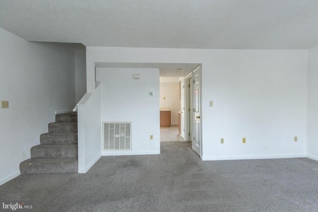 160 Stadium Cir in Inwood, WV - Building Photo - Building Photo