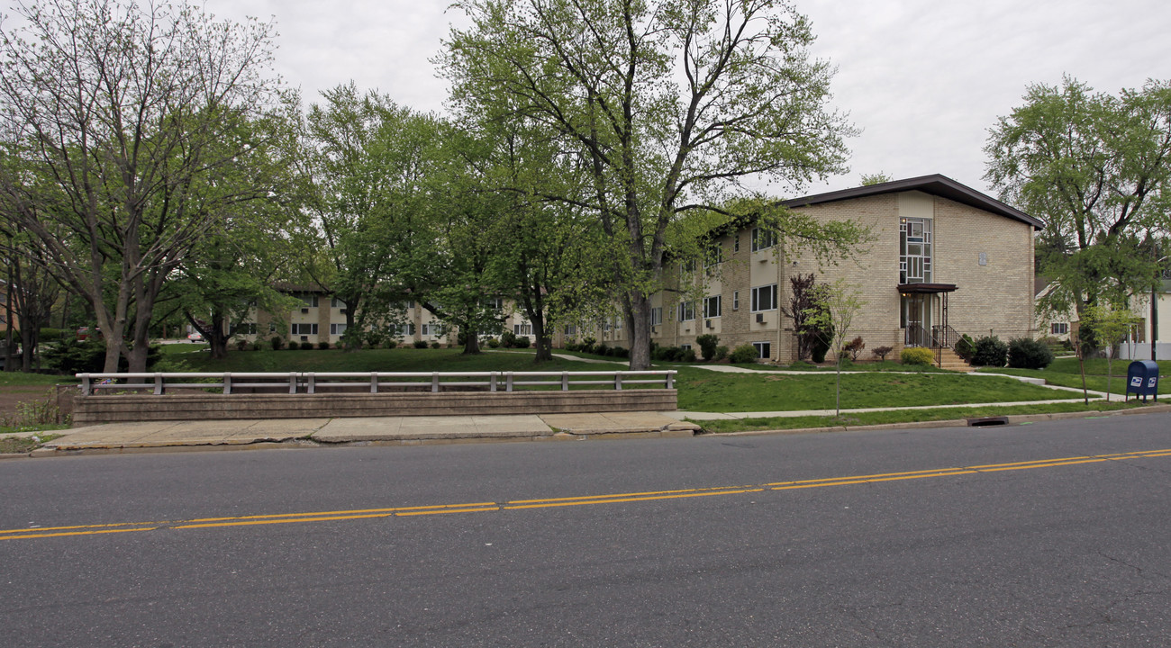 Skyview Estates in Bloomfield, NJ - Building Photo