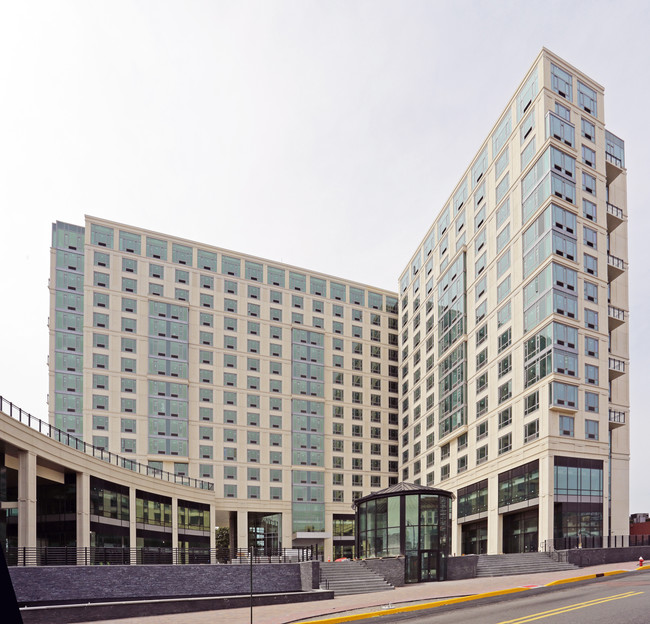 The Centre in Cliffside Park, NJ - Foto de edificio - Building Photo