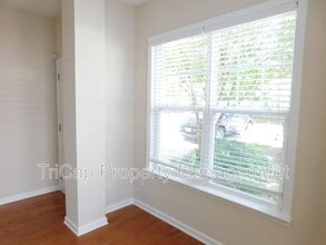 524 Elm Ave in Wake Forest, NC - Foto de edificio - Building Photo