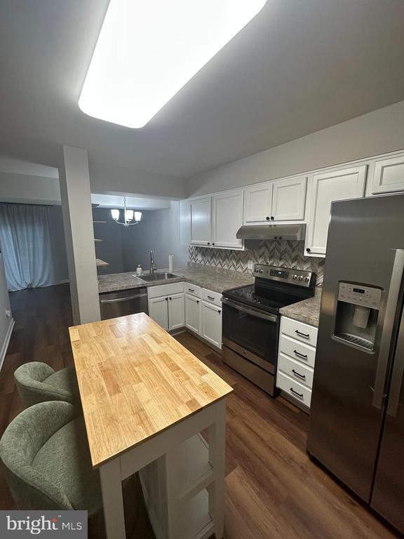 2069 Tanglewood Dr in Waldorf, MD - Building Photo - Building Photo