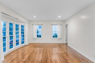 222 S Rexford Dr, Unit A in Beverly Hills, CA - Building Photo - Building Photo