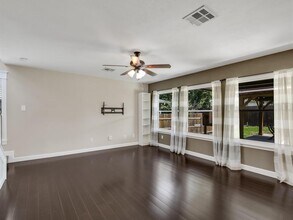 12816 Thomas Jefferson St in Manor, TX - Building Photo - Building Photo
