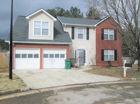 2770 Field Spring Dr in Lithonia, GA - Building Photo