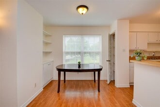 5550 N Braeswood Blvd, Unit 137 in Houston, TX - Building Photo - Building Photo
