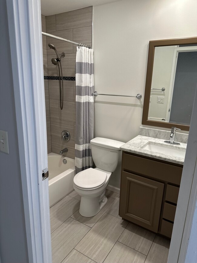 property at 2 Parkside Ct