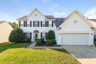 13514 Planters Row Dr in Charlotte, NC - Building Photo