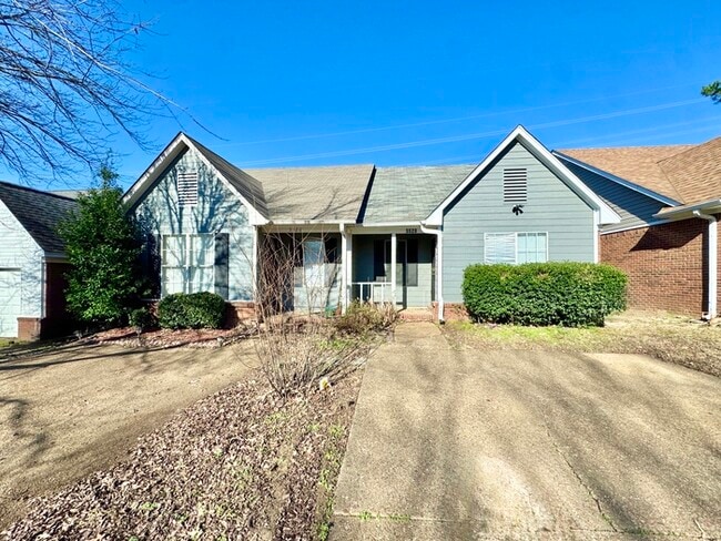 5528 Ginners Dr in Memphis, TN - Building Photo - Building Photo
