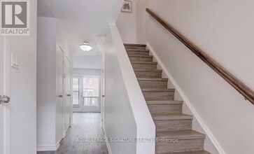 76 Castlebury Crescent in Toronto, ON - Building Photo - Building Photo