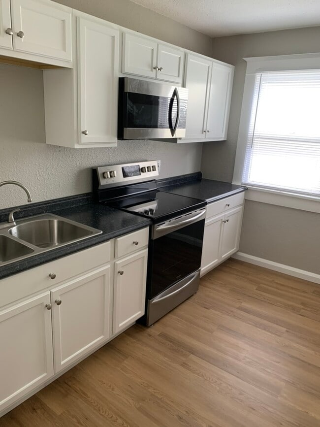 1341 17th Ave N, Unit B in St. Petersburg, FL - Building Photo - Building Photo