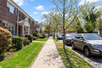 196-36 Pompeii Ave in Queens, NY - Building Photo - Building Photo