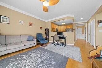 204 Clocktower Dr in Waltham, MA - Building Photo - Building Photo
