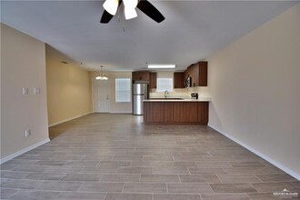 1514 W Carmen Ave in Edinburg, TX - Building Photo - Building Photo