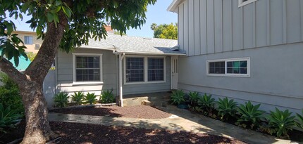 7130 Stansbury Ave in Van Nuys, CA - Building Photo - Building Photo