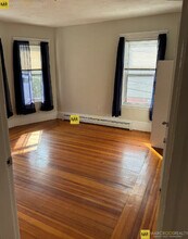 49 Conwell Ave in Somerville, MA - Building Photo - Building Photo