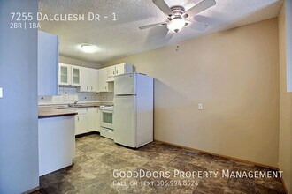 7255 Dalgliesh Dr in Regina, SK - Building Photo - Building Photo