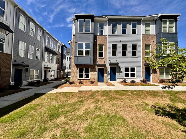 1015 Kokomo Ln in Charlotte, NC - Building Photo - Building Photo