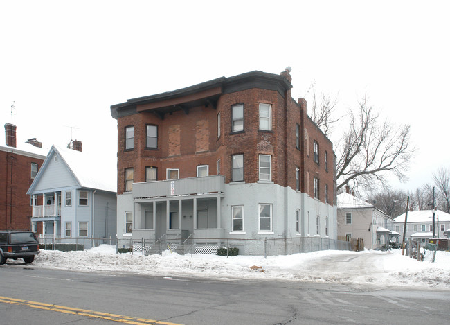 365 Albany Ave in Hartford, CT - Building Photo - Building Photo