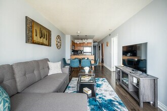 18 Yonge St, Unit SI ID1345753P in Toronto, ON - Building Photo - Building Photo