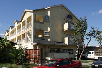 Sandy Cove in Long Beach, CA - Foto de edificio - Building Photo