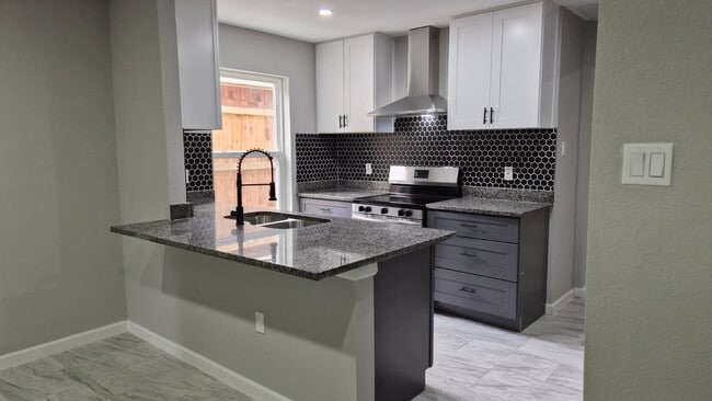 property at 6318 Bridgegate Dr