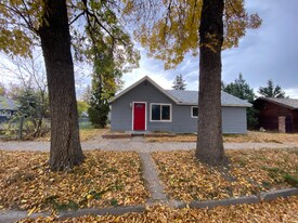 217 S G St in Livingston, MT - Building Photo