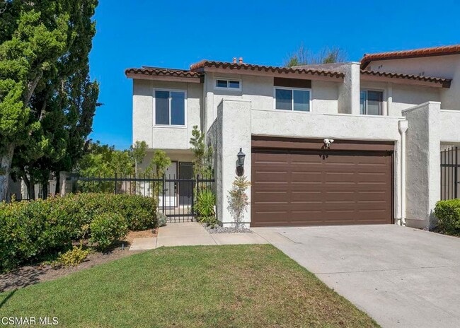 property at 833 Shadow Lake Dr