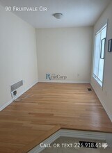 90 Fruitvale Cir in Brampton, ON - Building Photo - Building Photo