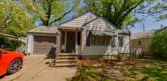 1106 Ratone St in Manhattan, KS - Building Photo