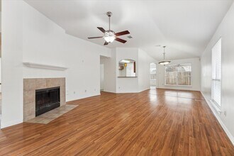 6831 Catarina Cir in Houston, TX - Building Photo - Building Photo