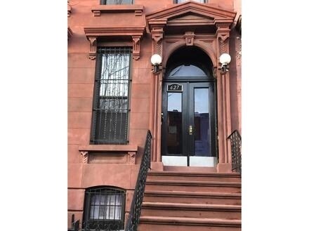 627 St. Marks Ave in Brooklyn, NY - Foto de edificio - Building Photo