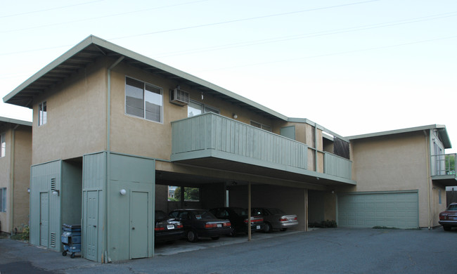 1150 Saranap Ave in Walnut Creek, CA - Building Photo - Building Photo