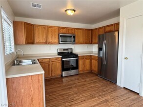 4508 Pacific Sun Ave in Las Vegas, NV - Building Photo - Building Photo